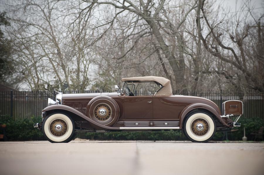  Cadillac V16 Roadster by Fleetwood 1931 года  (фото 2 из 12)
